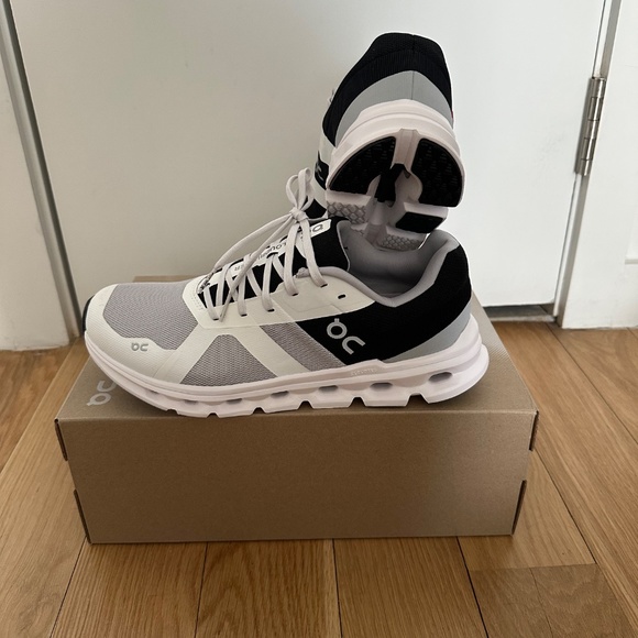 On Running Cloudrunner Men’s Shoes Size 10 - Picture 2 of 4